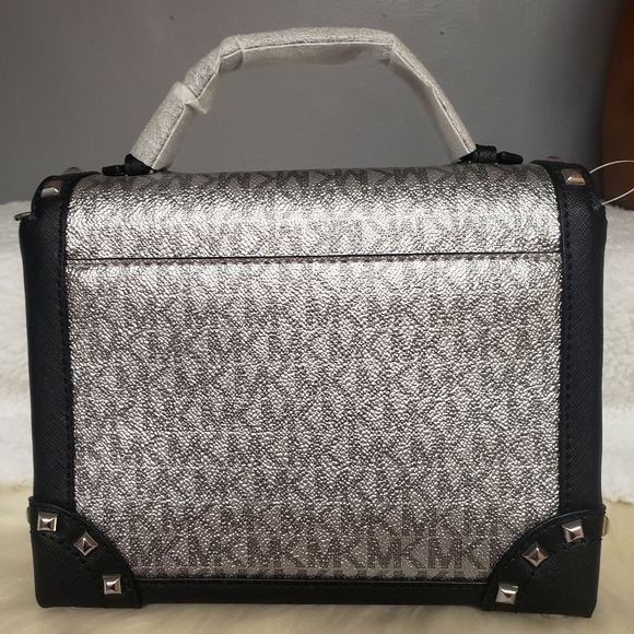 Michael Kors Crossbody - Picture 5 of 5